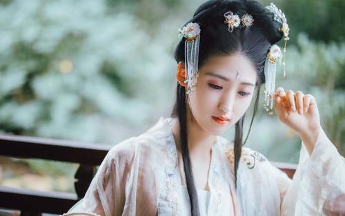 强推3本现代言情文,推荐5本腹黑情深的古言小说