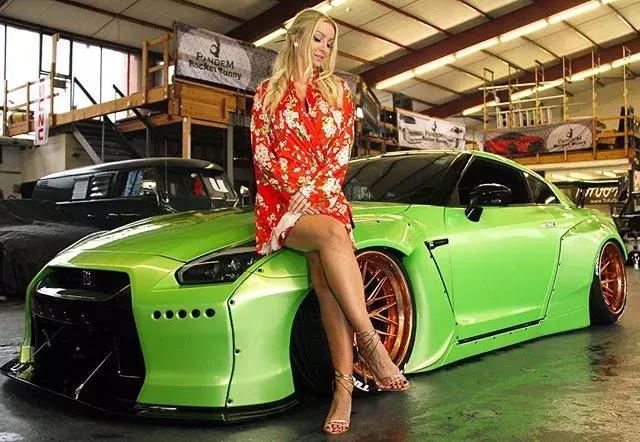 自从坐上了小姐姐的GT-R之后，天天都能体验速度与激情的快感