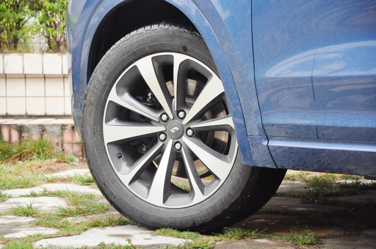 理想ONE究竟是一辆怎么样的车？详细体验在这里