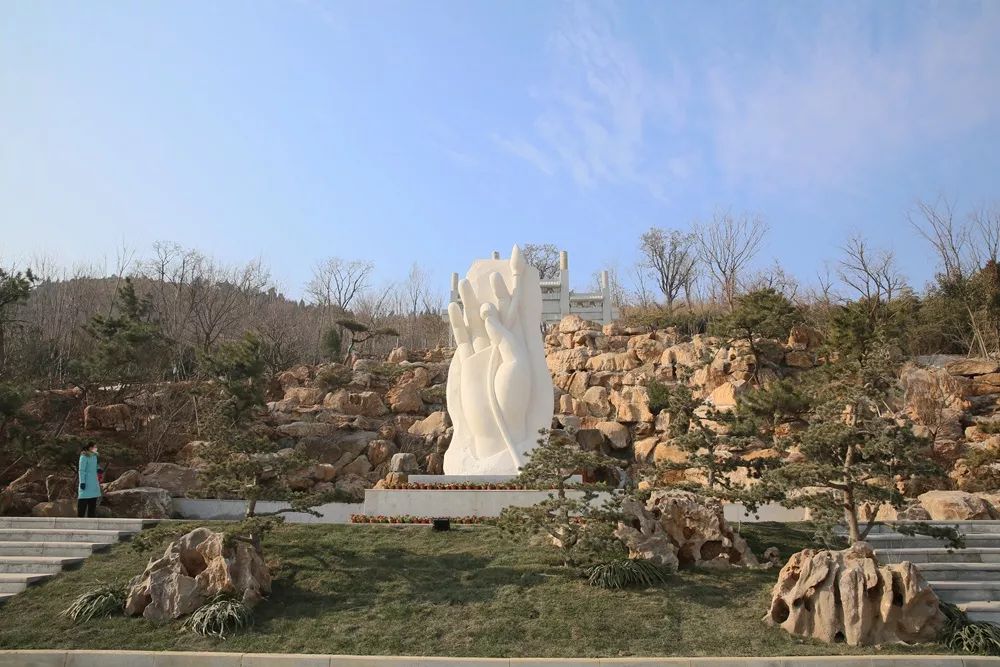 南区人有福了!徐州两大山体公园开放!瀑布、壁画、花……