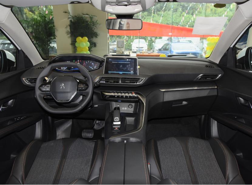 标致50081.8T油耗,标致5008指导价20.97万值得买吗