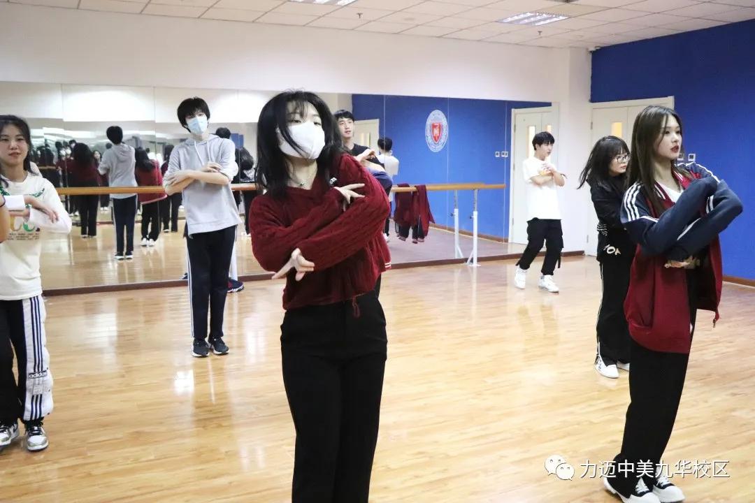 美国高中学校社团活动,美国高中生社团活动