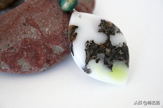 如何用水晶滴胶自制项链,手工滴胶项链教程