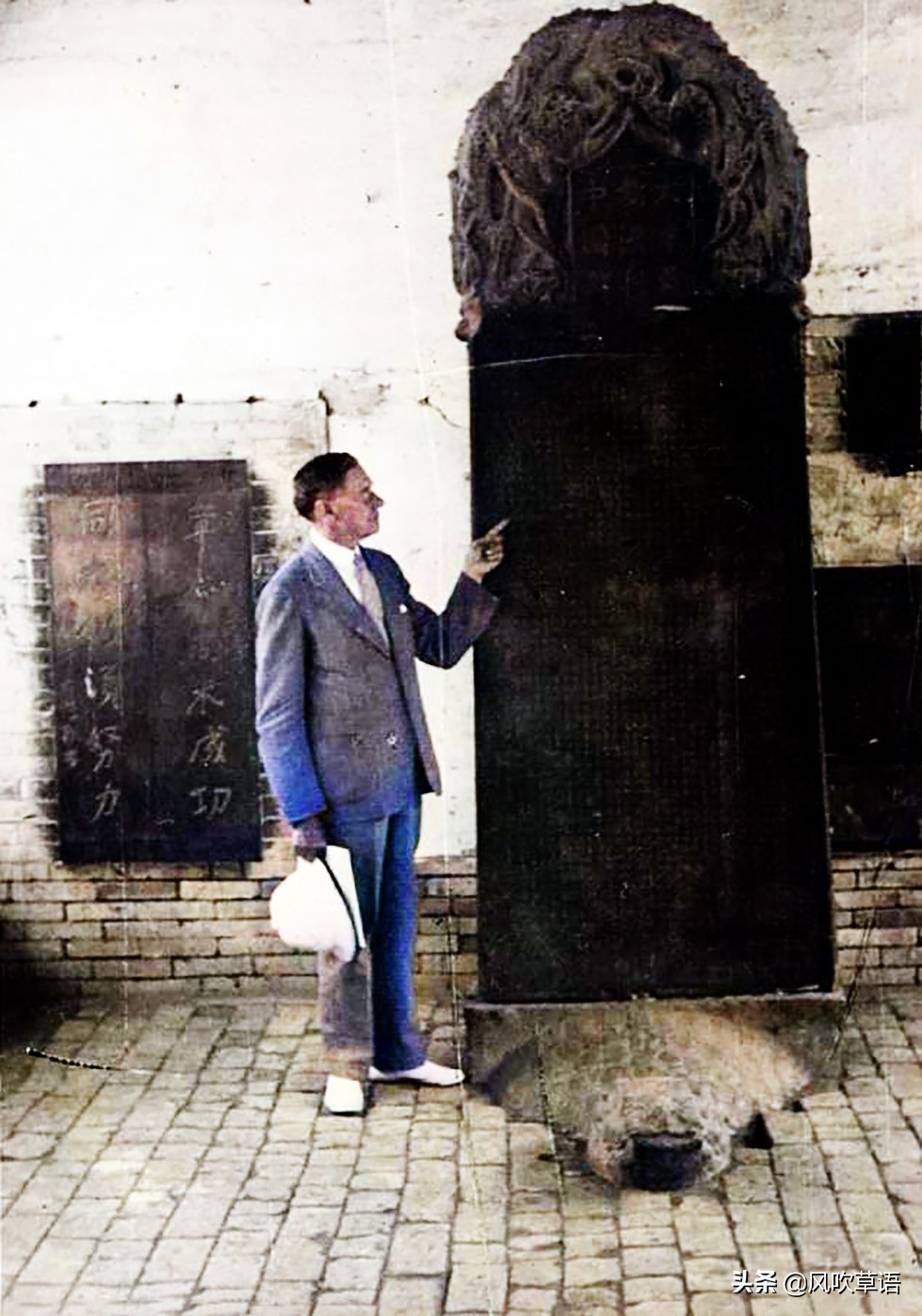 1933年的陕西西安，木头造的汽车，穿着衣服的飞机