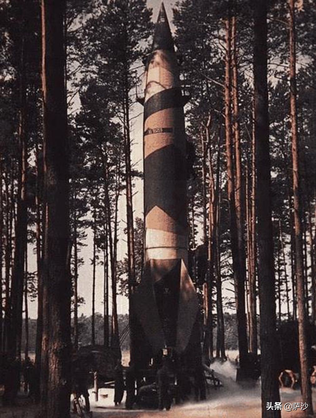 2万奴工死于导弹制造：1944年9月8日纳粹首次发射V2火箭