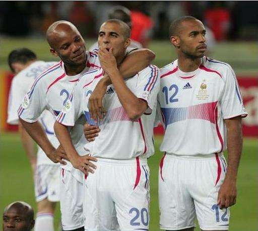 他曾是世界最强中锋之一，却因2次罚丢点球而成千古罪人