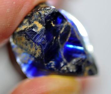 各种宝石原石的种类图片大全,高清彩色宝石原石图片大全