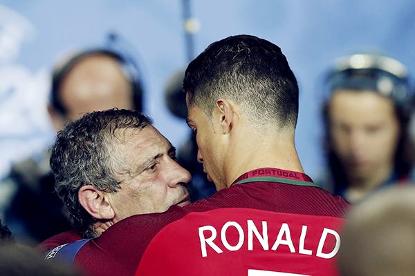 瓒呯骇宸ㄦ槦闇告皵澶哄啝,瓒呯骇瓒崇悆宸ㄦ槦宕涜捣