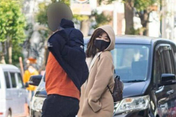 福原爱事件再发酵，同游男约会用的车是租的，因拒赔修车费被爆料