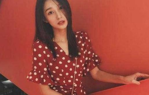 央视美女马凡舒资料,央视第一美人马凡舒工作照