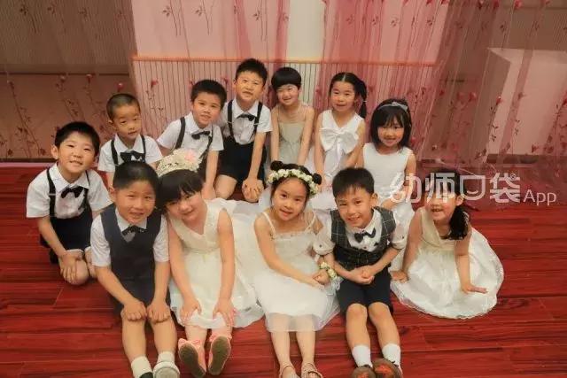 毕业最创意的毕业照多人,毕业照用什么造型好看