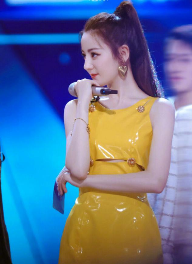 女人扎马尾辫好吗,如何正确的扎马尾不会秃头