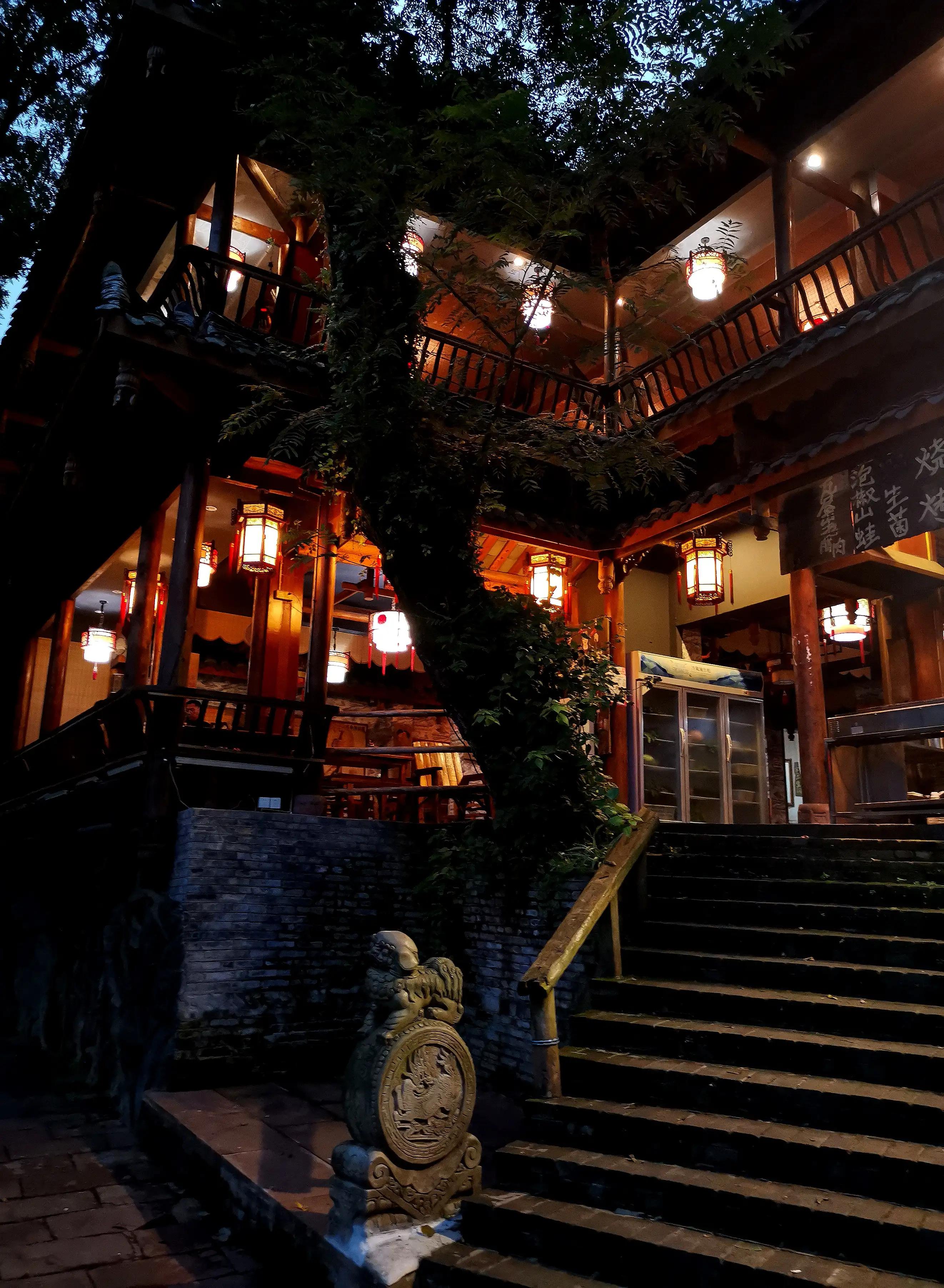 上里古镇大还是柳江古镇大,上里古镇与柳江古镇