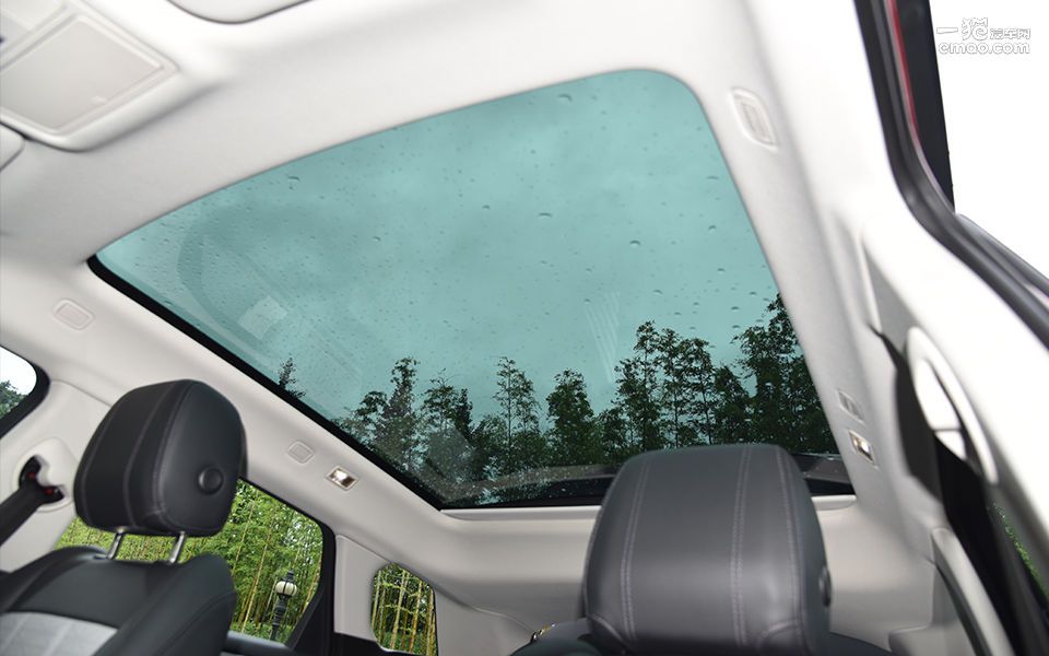 2015款路虎揽胜极光试驾,从来不靠脸吃饭