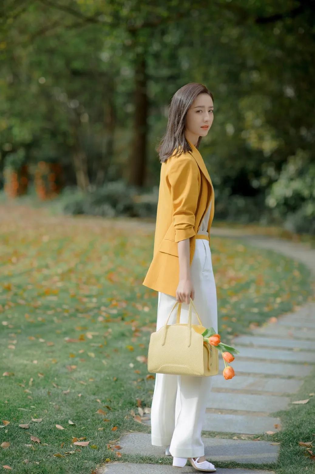 春季西装外套怎么穿出时髦感,西装外套最帅气的搭法春天必穿