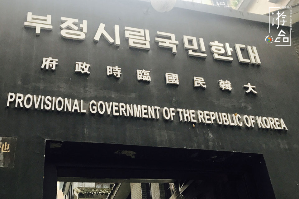 外国人看重庆8d魔幻城市光环广场,老外看七星岗莲花池