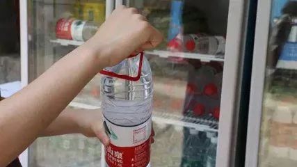 塑料瓶盖怎么做出来的,塑料瓶盖怎么弄一个小洞