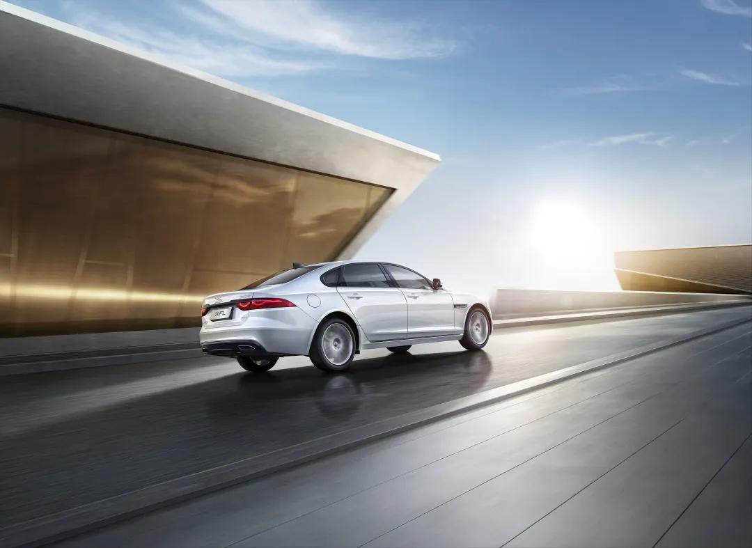 雷克萨斯es200和捷豹xfl选哪个,捷豹xfl200ps和250ps区别