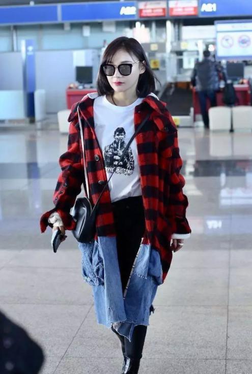 红格子牛仔外套怎么搭配图片,秋季紫色格子外套穿搭