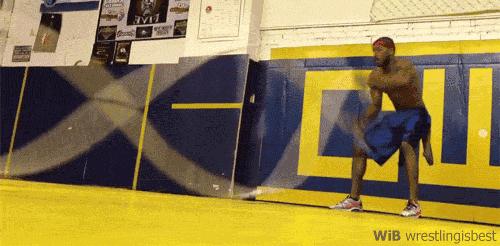 健身房遇到大神,健身房的战绳是练什么的