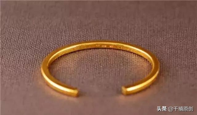 金镯子不要买什么样式的,银手镯和玉手镯戴的圈口要一样吗