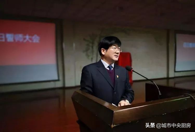 世界这么大我想去看看横批,世界那么大我想去看看打一成语