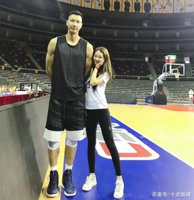 拉拉队队长黄逸辉,广东队拉拉队队长黄逸辉身高