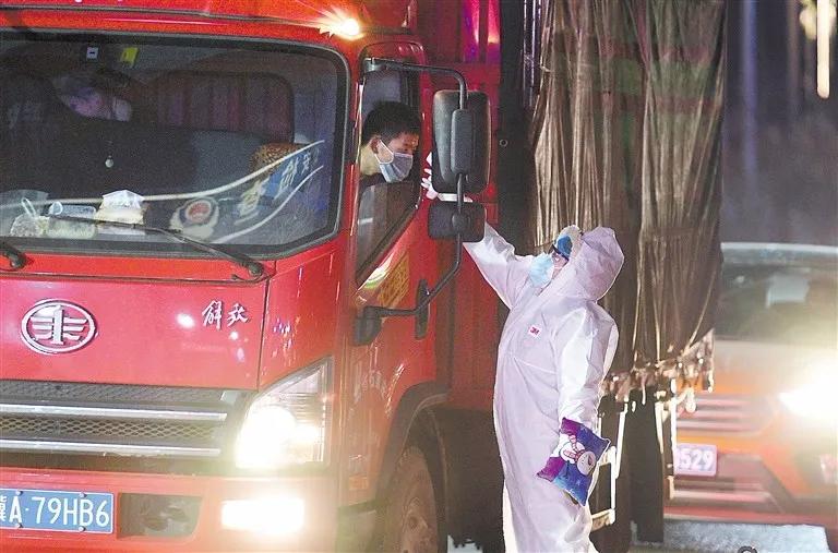 战疫中的她力量,战疫她的力量