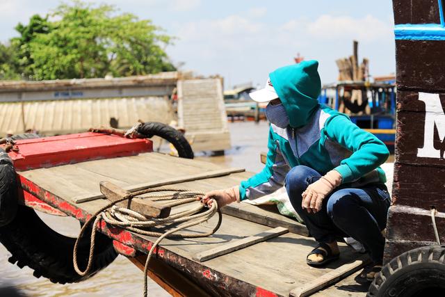 夜游湄公河在哪里看到景点,穿行在路上