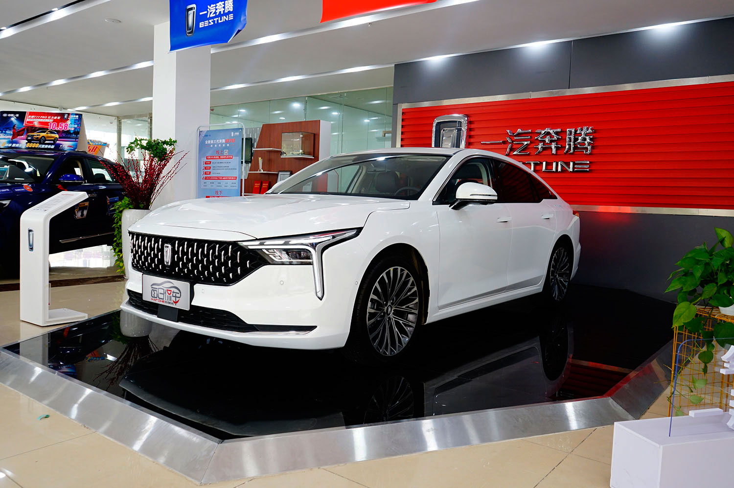 2022款奔腾b70颜值,静态体验了新出的第四代奔腾b70