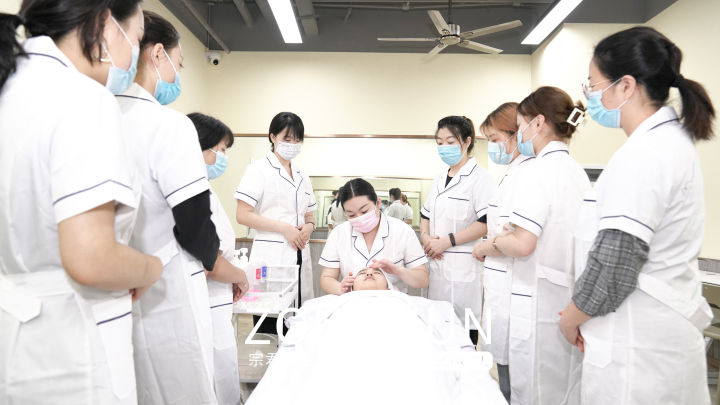 美容行业去哪里学,美容店培训都学什么