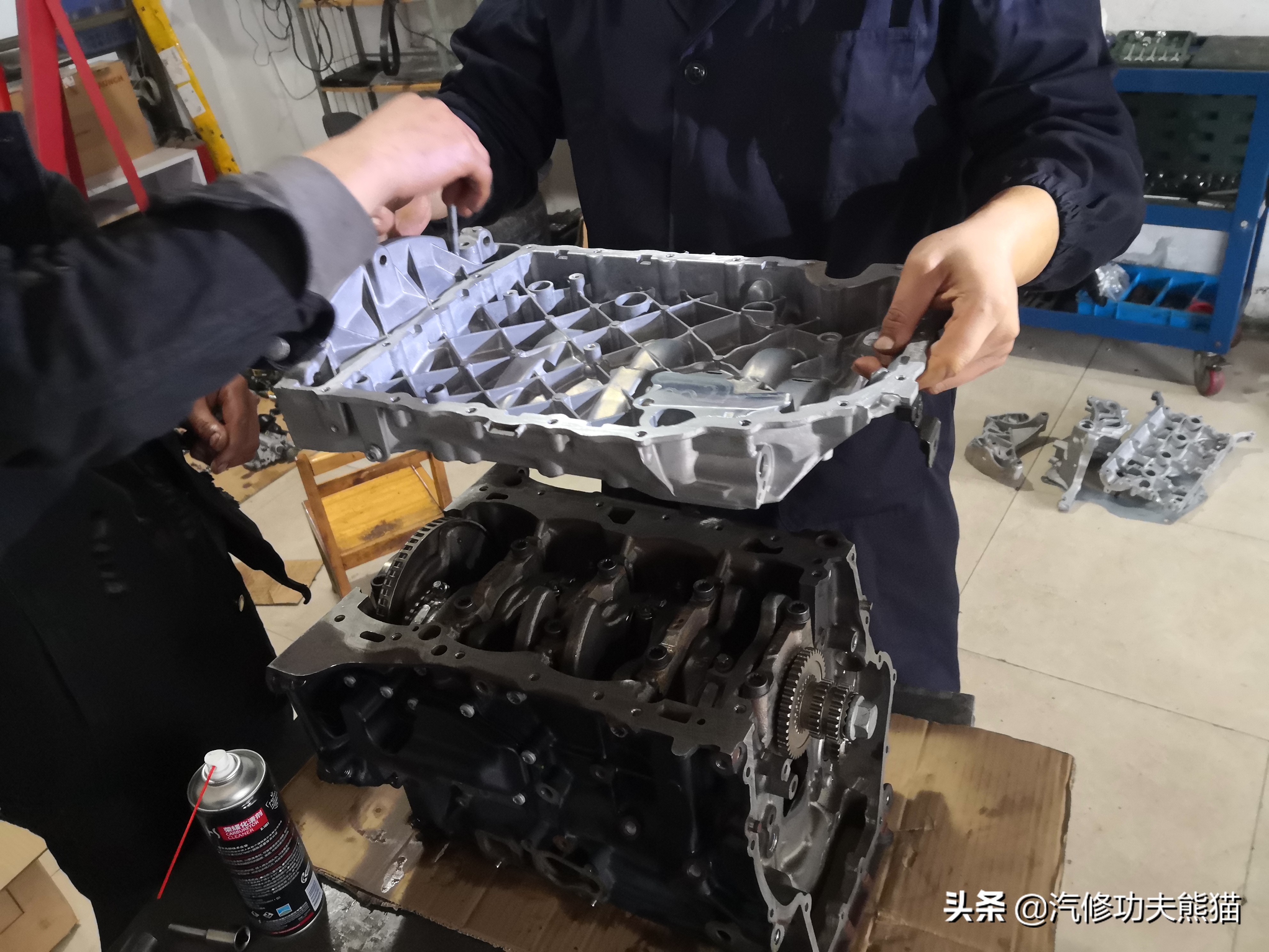 dsg双离合起步抖动有异响,大众帕萨特3.0v6发动机烧机油