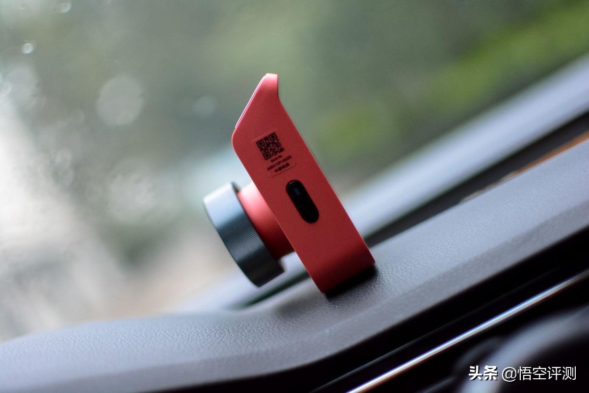 电子狗行车记录仪小汽车,70迈行车记录仪改装实时监控