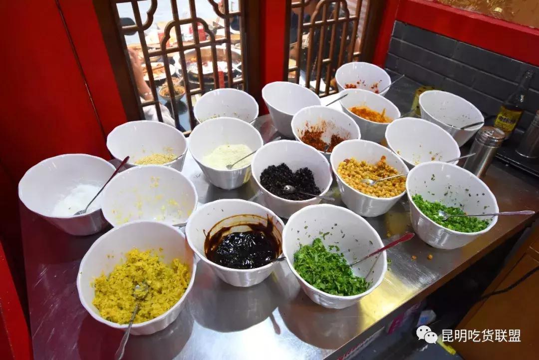 昆明最好吃的清汤鱼火锅,云南地道鱼火锅店推荐