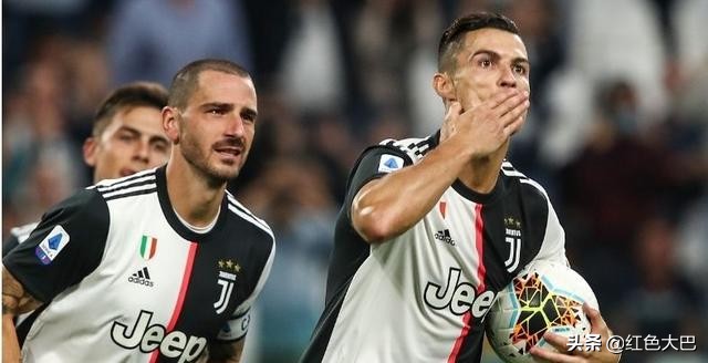 欧冠尤文vs维拉利尔预测,里昂vs尤文图斯里昂后卫无故倒地