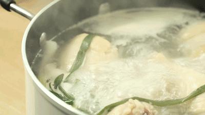 名震塞外三千里味压江南十二楼,名驰巴蜀三千里