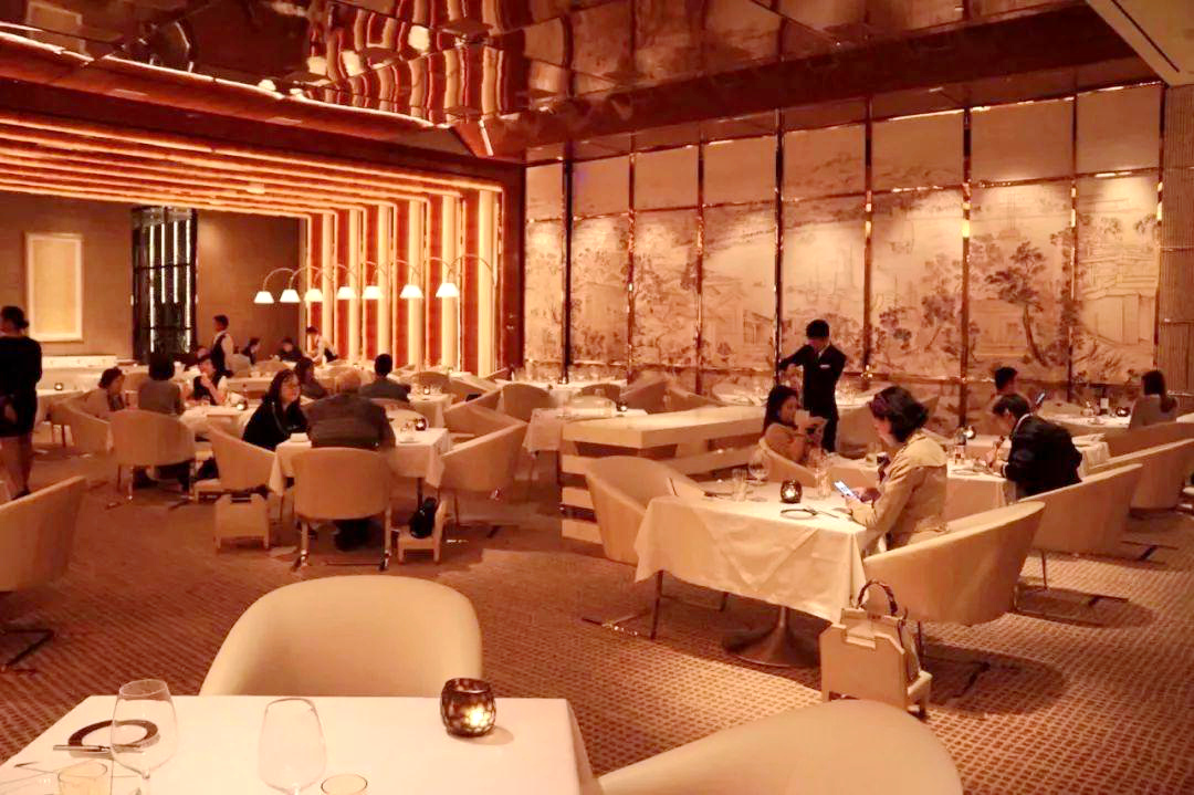 澳门求婚率最高的餐厅，自带舞台剧，一餐价值6000元