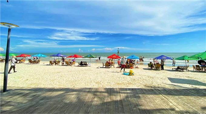 骑摩托艇到涠洲岛,北海游玩快艇