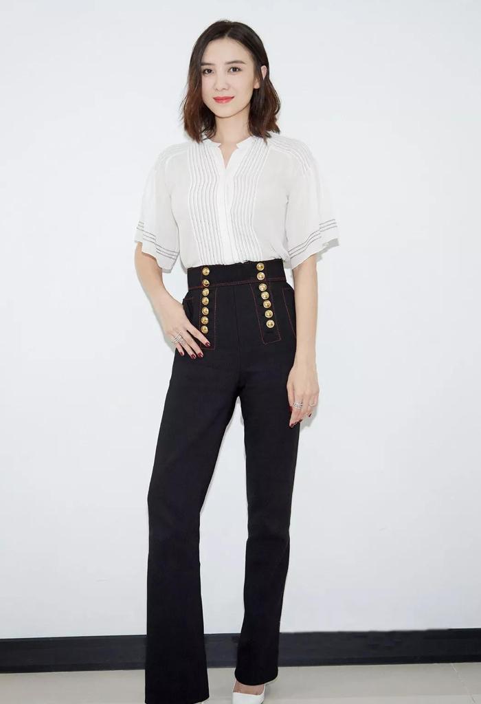 40岁女人穿雪纺衫好看吗,70后女人穿什么样雪纺衫减龄