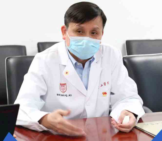 上海华山医院张文宏怎么样,张文宏教授黑眼圈