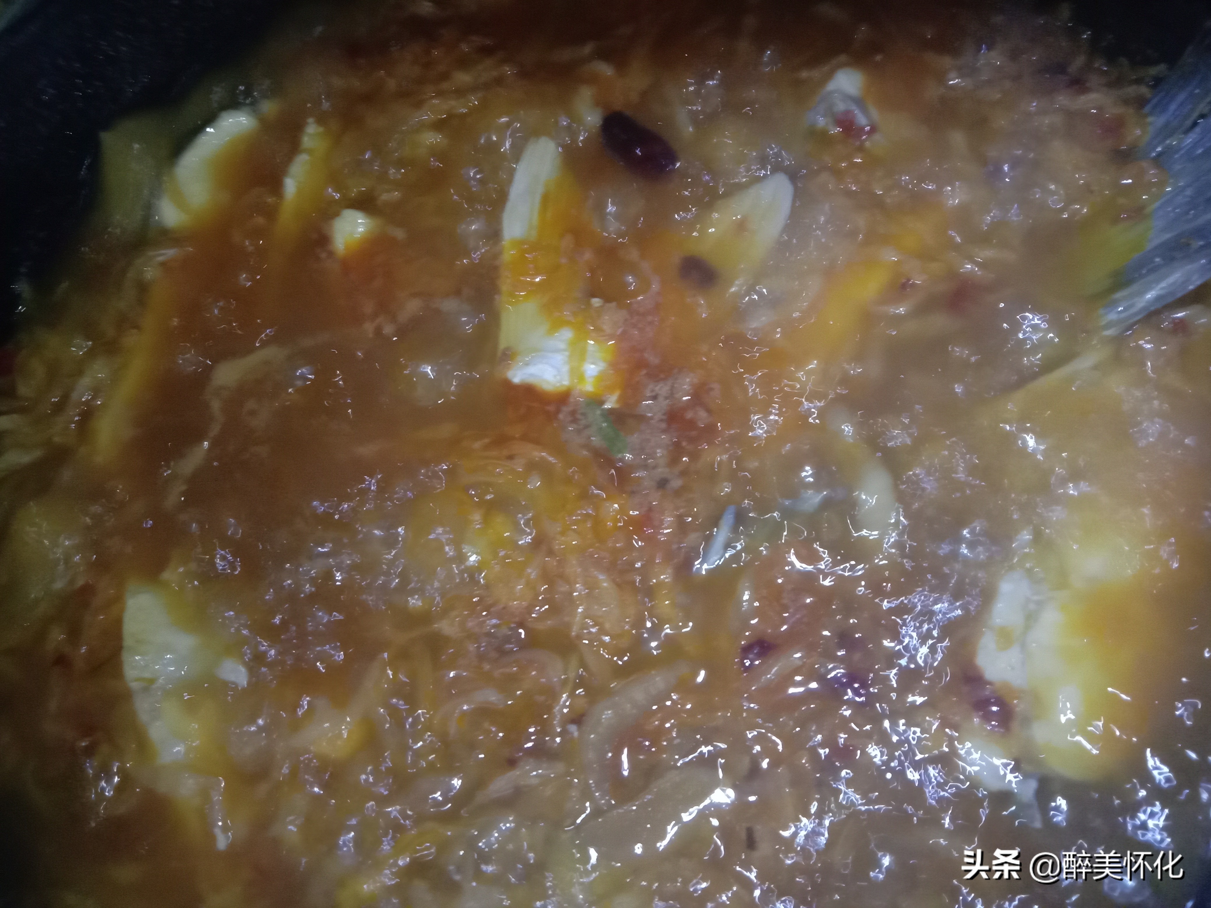 东北酸菜炖酸菜鱼,东北酸菜炖鱼豆腐最正宗的做法