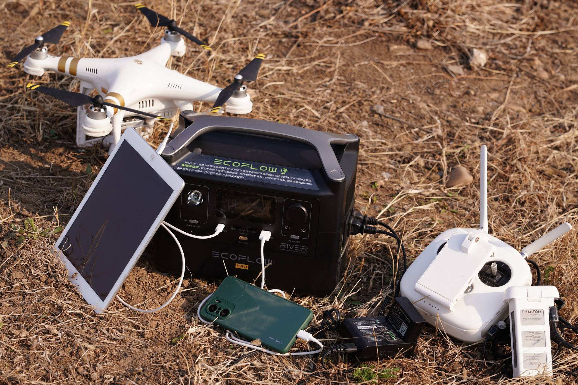 电小二800和正浩户外电源800哪个好,电小二1800w和正浩1800w怎么选