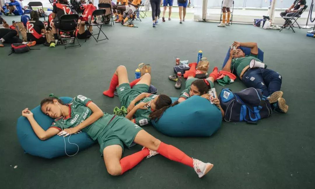 让无家可归之人成为球星，这个世界杯属于流浪者