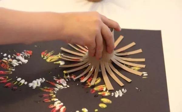 大人室内游戏大全活跃气氛坐着玩,超简单的室内小游戏