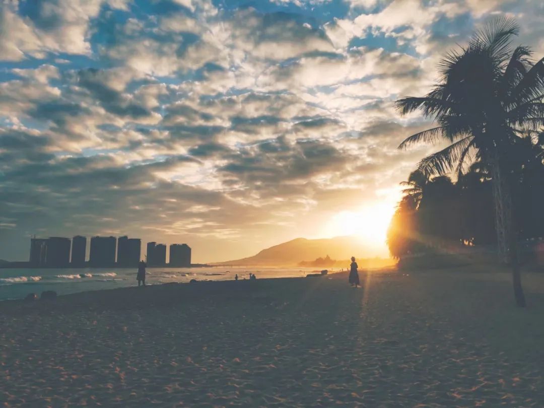 如果你热爱大海,如果你热爱生活那么请热爱大海