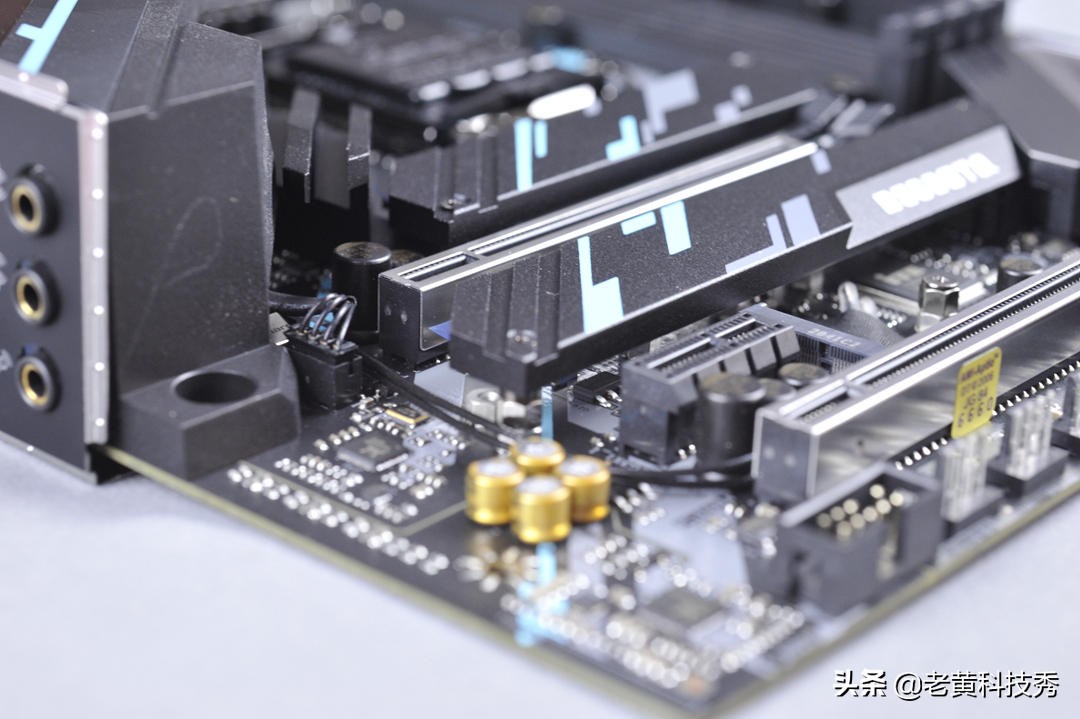 b560主板拆解,全新b560主板