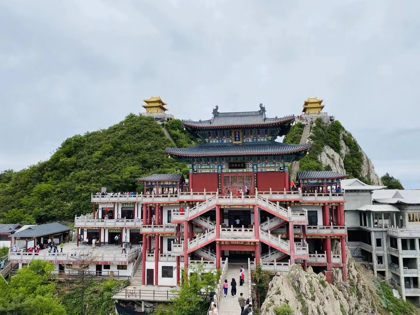 不负初夏好时光图片,亿恩科技登顶老君山觅道不输古人