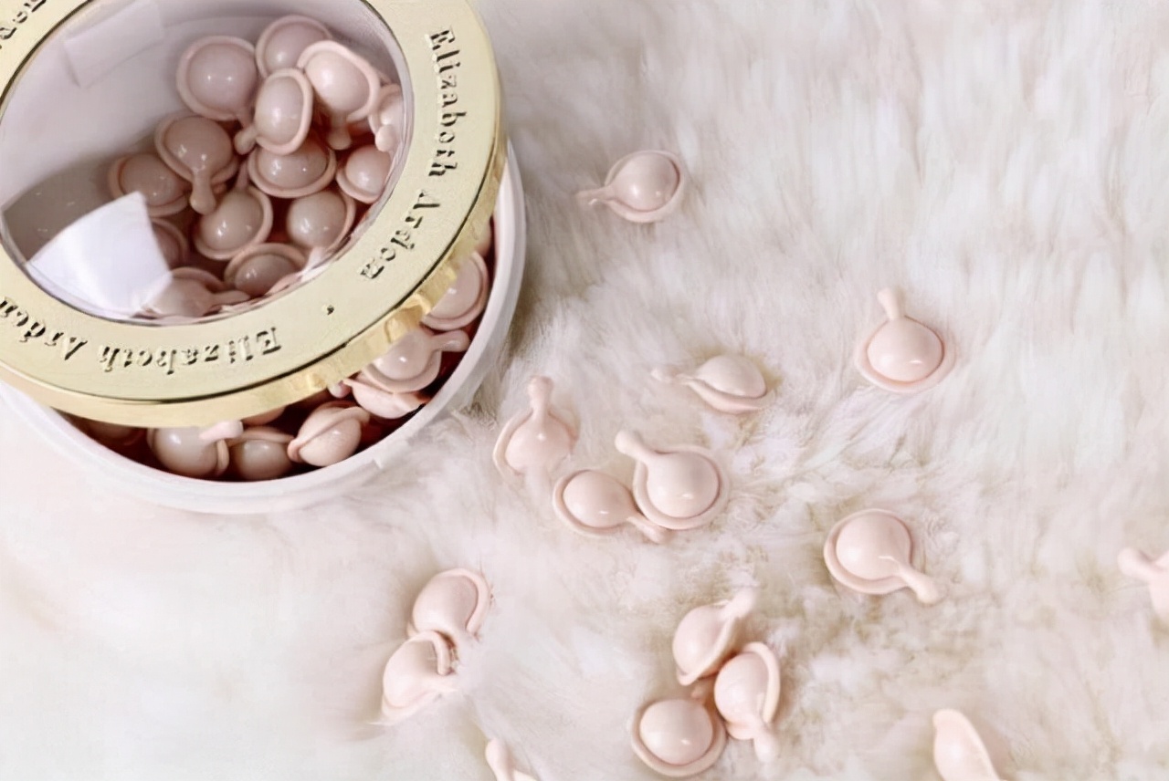 补水保湿美白精华液排行榜,哪个牌子的精华液补水效果好一点