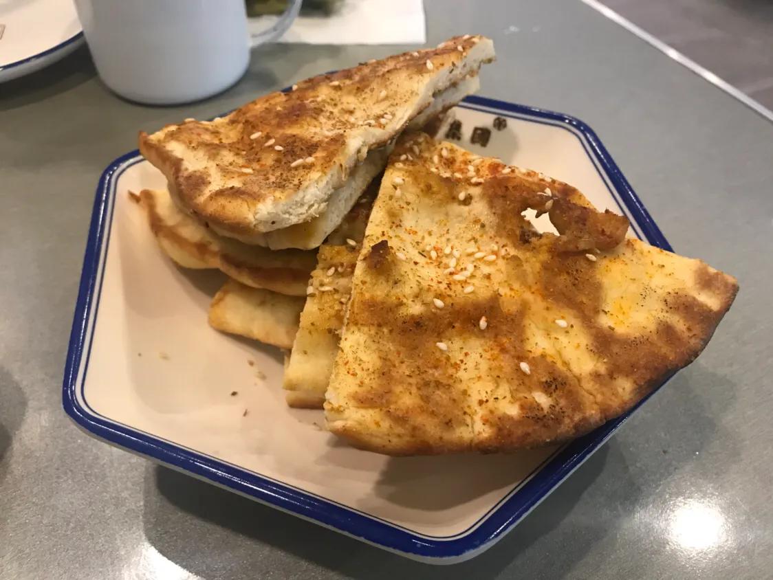 深圳这家*疆新**羊肉专卖店，羊肉串、羊心、羊腰子，甚至还有“羊枪