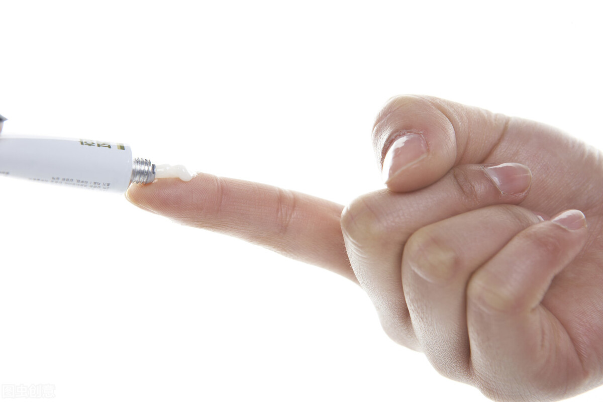 手背上的扁平疣消除最好的方法,儿童扁平疣最简单的去除方法